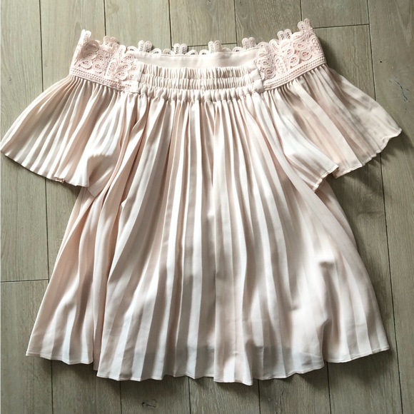 Seed Heritage Pleated Off Shoulder Top in Light Pink Size S - Picture 3 of 10